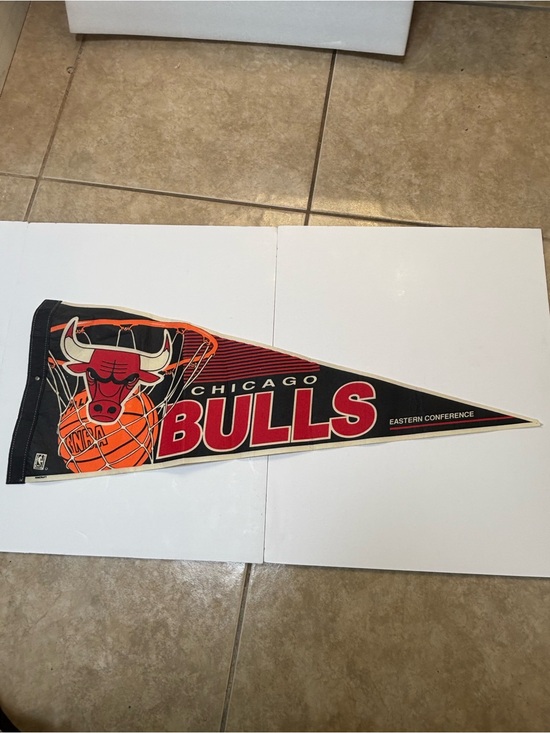 Wincraft Other - Wincraft Black & Red Chicago Bulls Pennant